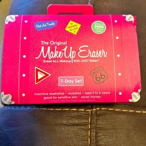 #1 sustainable makeup eraser